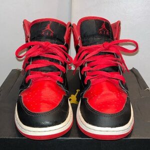 Air Jordan 1 Mid GS size 6.5Y